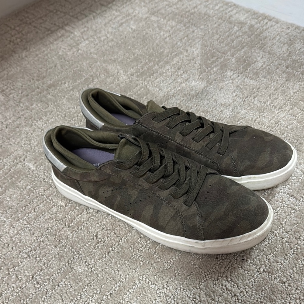 Dr. Scholls camo shoes